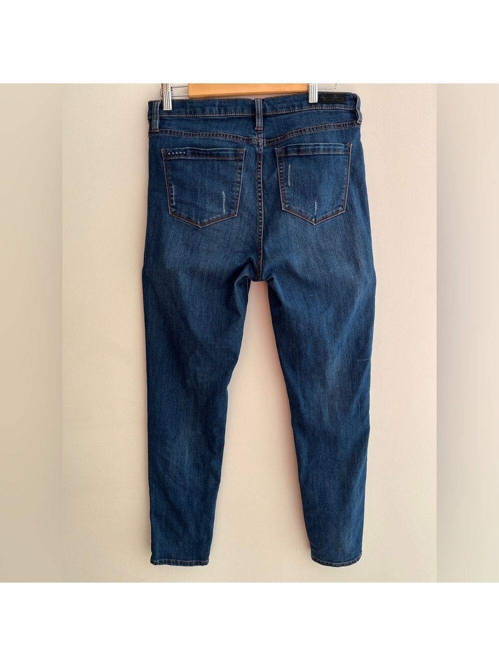 BLANK NYC The Great Jones High Rise Skinny Medium Wash Whiskering Distressed